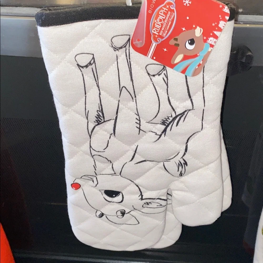 Bioworld Rudolph The Red‎ Nose Reindeer Oven Mitts Set Black and White NWT